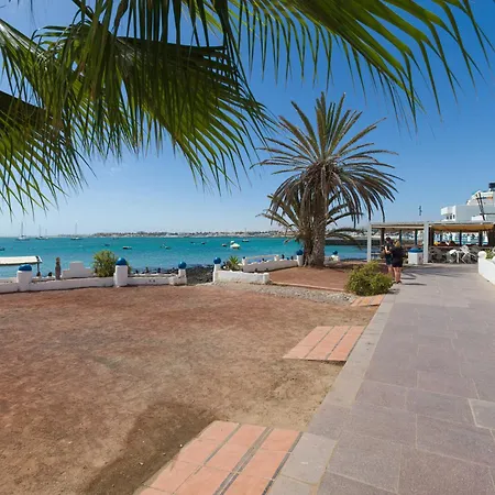 Homeforguest Apartamento Con Terraza En El Puerto De Corralejo