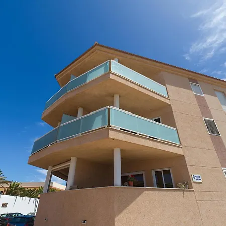Apartment Homeforguest Apartamento Con Terraza En El Puerto De *