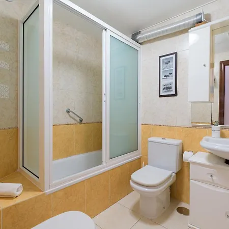 Homeforguest Apartamento Con Terraza En El Puerto De Apartment