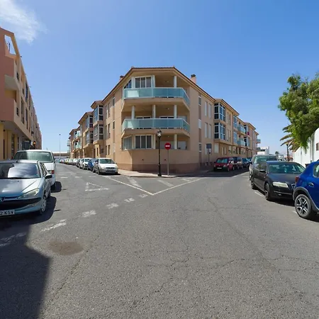 Homeforguest Apartamento Con Terraza En El Puerto De Apartment Corralejo